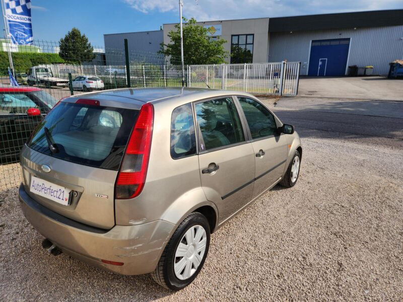 FORD FIESTA V 2002