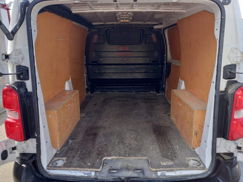 PEUGEOT EXPERT Camionnette 2017