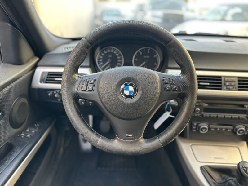 BMW  3er 318D PACK M  PAYER EN 4X