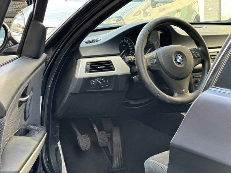 BMW  3er 318D PACK M  PAYER EN 4X