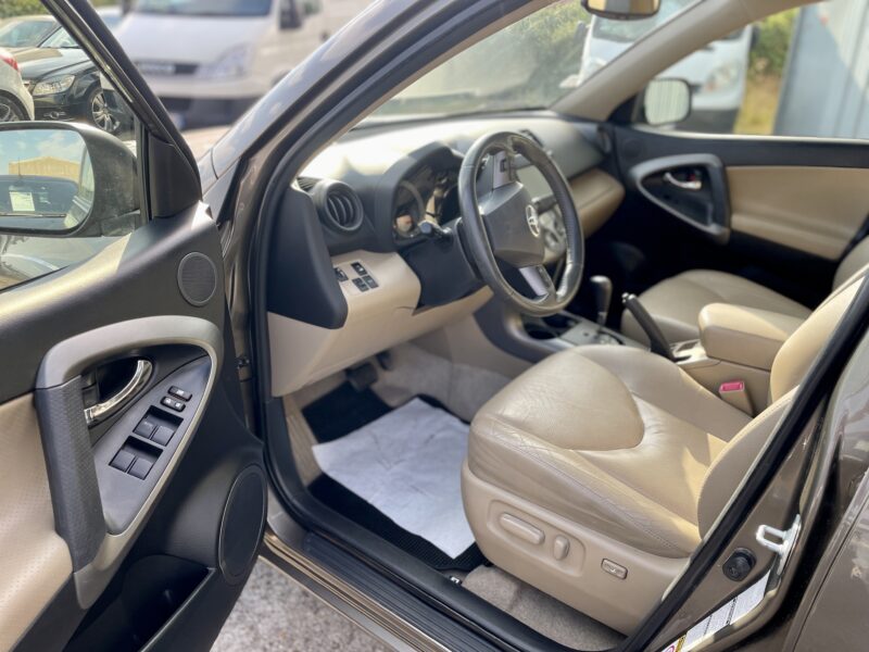 TOYOTA RAV 4 III 2012