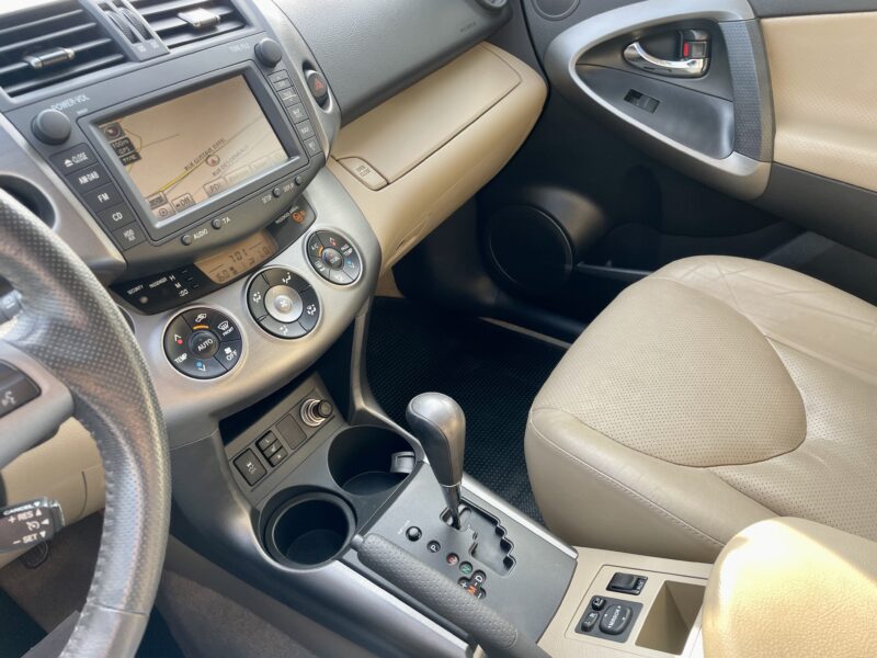 TOYOTA RAV 4 III 2012