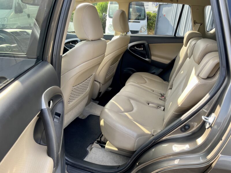 TOYOTA RAV 4 III 2012