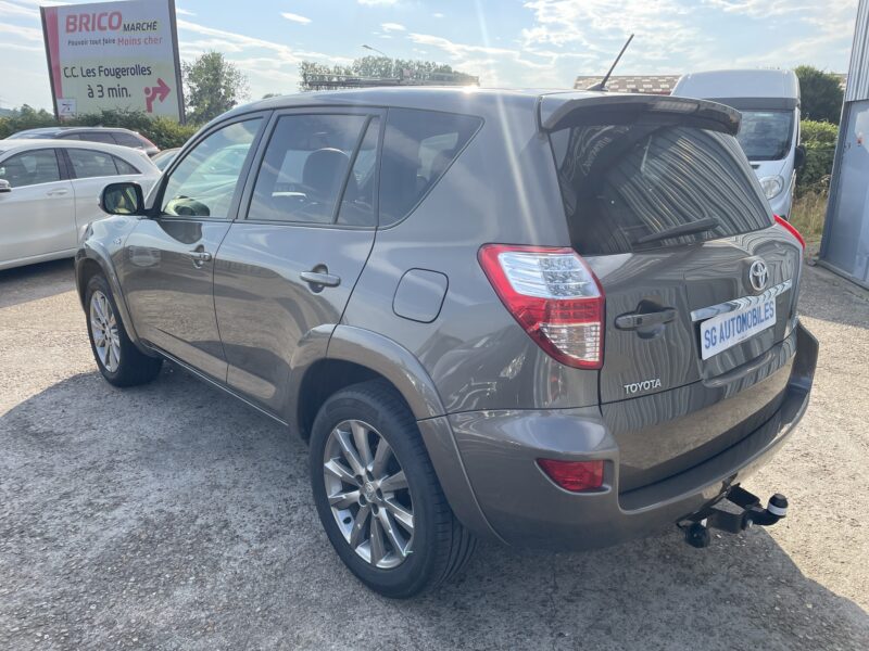 TOYOTA RAV 4 III 2012