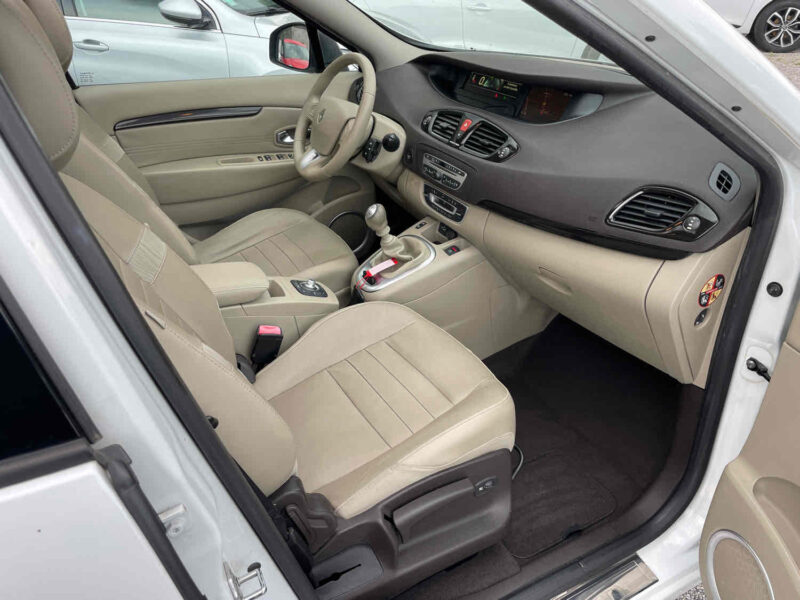 RENAULT SCENIC III 2011