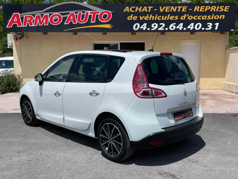 RENAULT SCENIC III 2011