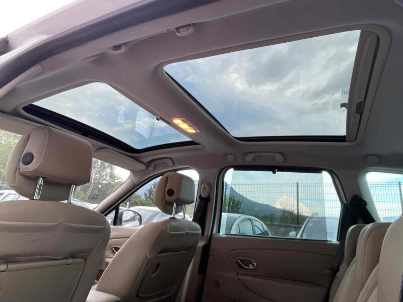 RENAULT SCENIC III 2011