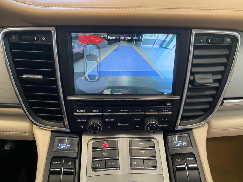 PORSCHE PANAMERA 2011