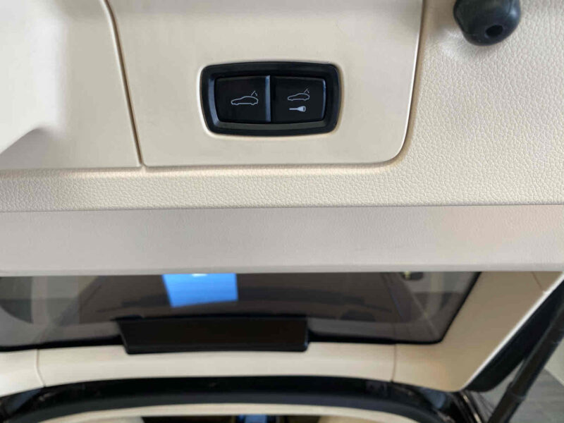 PORSCHE PANAMERA 2011