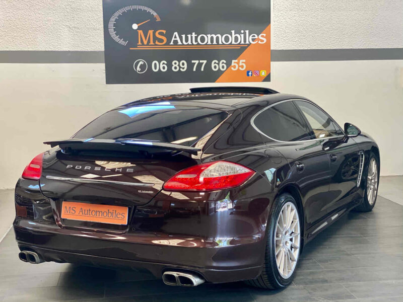 PORSCHE PANAMERA 2011