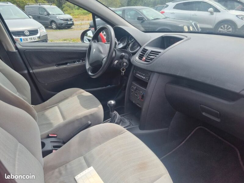 PEUGEOT 207 2006