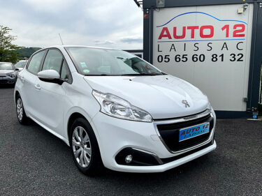 PEUGEOT 208  2016