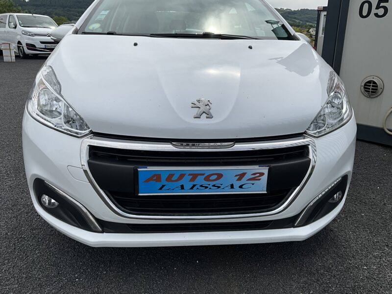 PEUGEOT 208  2016