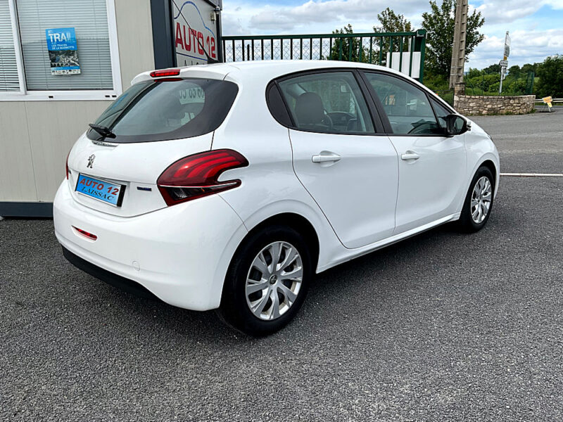 PEUGEOT 208  2016
