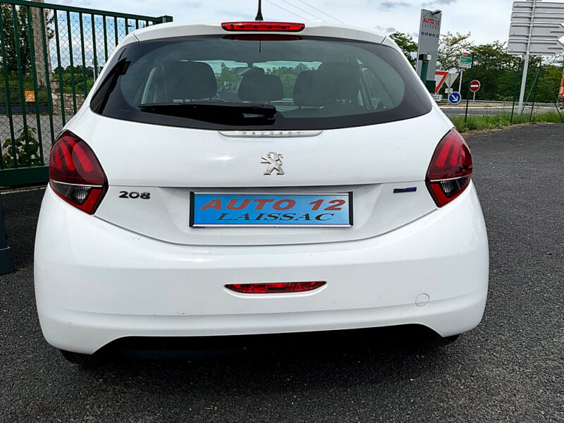 PEUGEOT 208  2016