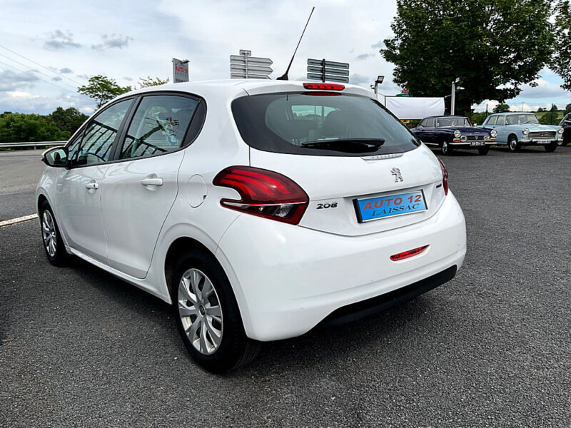 PEUGEOT 208  2016