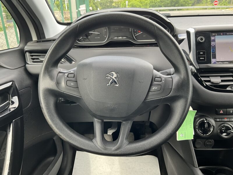 PEUGEOT 208  2016