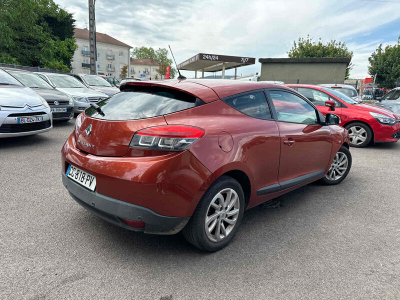 RENAULT MEGANE III 2012