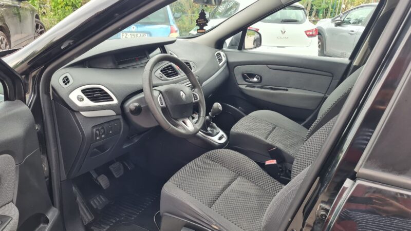 RENAULT SCÉNIC III 2011