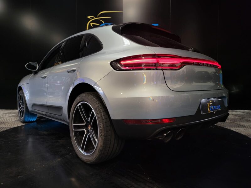 PORSCHE MACAN 2018