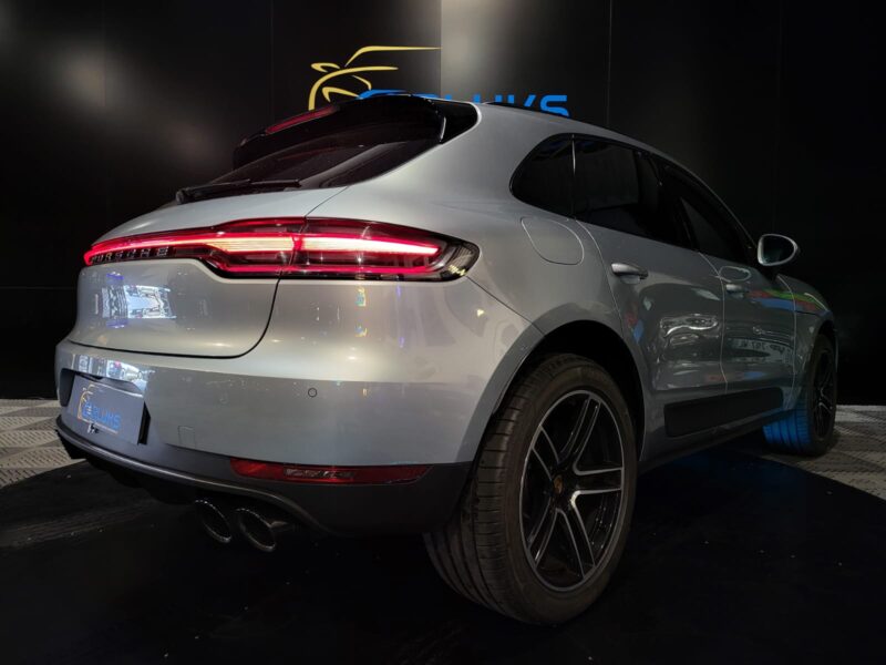 PORSCHE MACAN 2018