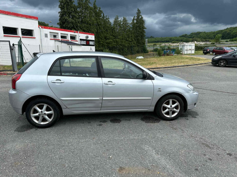 TOYOTA COROLLA 2004