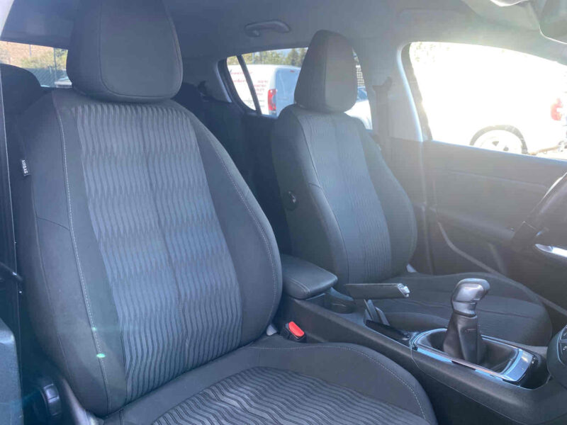 PEUGEOT 308 II 1.6 HDi 100 ALLURE