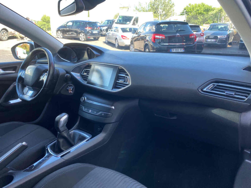 PEUGEOT 308 II 1.6 HDi 100 ALLURE