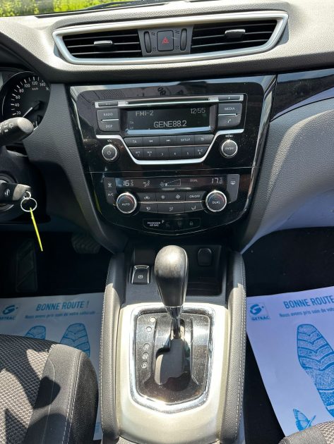 NISSAN QASHQAI II SUV 2015 - 70058 KM