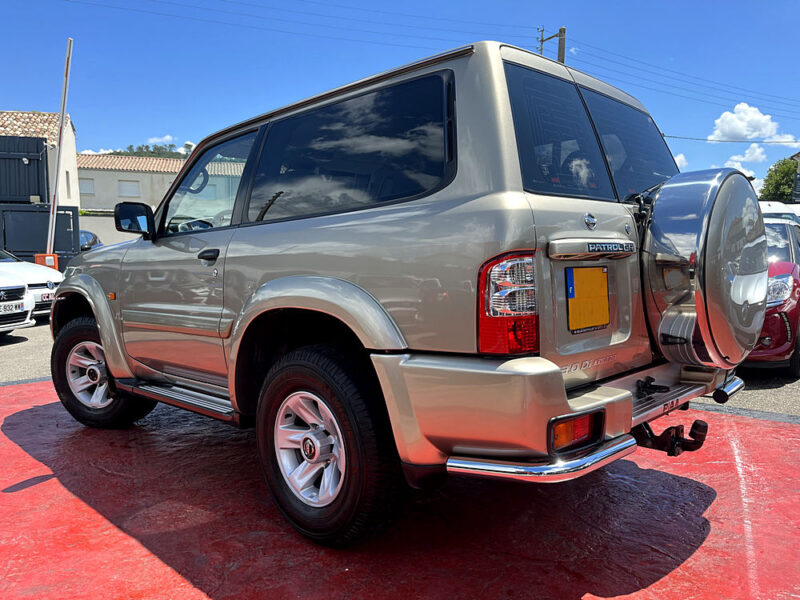 NISSAN PATROL GR V Wagon 2004