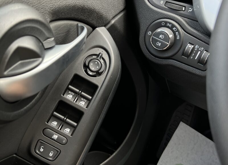 FIAT 500X PHASE 2 CROSS CLUB 1.3 150 BOITE AUTO CUIR TOIT OUVRANT CAMERA APPLE CARPLAY - Garantie1an