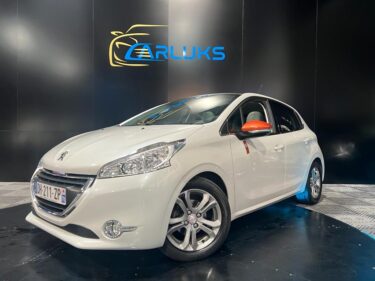 PEUGEOT 208  2014