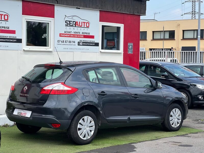 RENAULT MEGANE III 2010