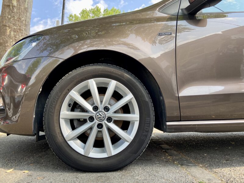 VOLKSWAGEN POLO V 2015