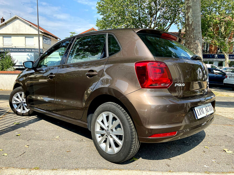 VOLKSWAGEN POLO V 2015