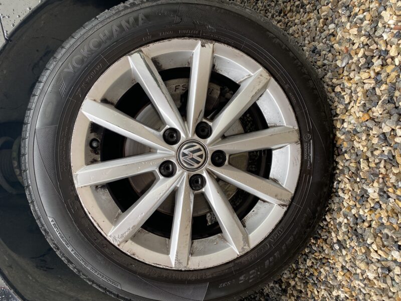 VOLKSWAGEN POLO 2015