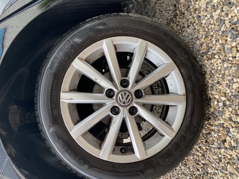 VOLKSWAGEN POLO 2015