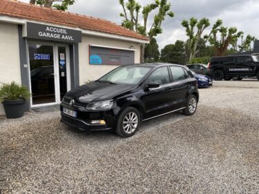 VOLKSWAGEN POLO 2015