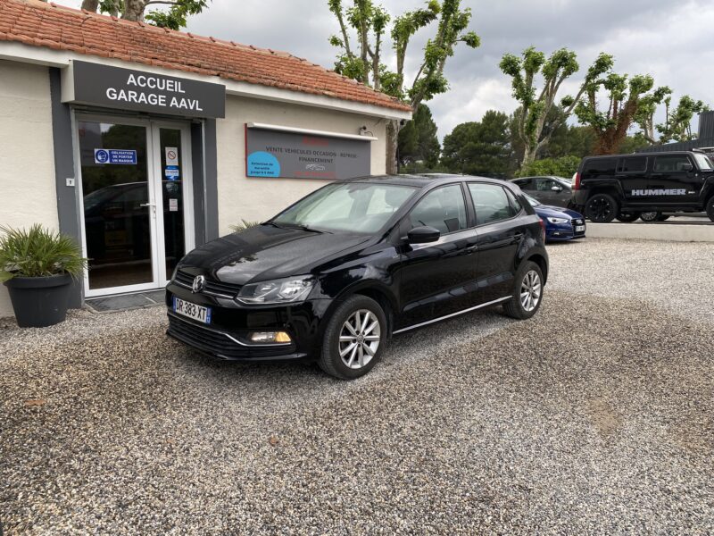 VOLKSWAGEN POLO 2015