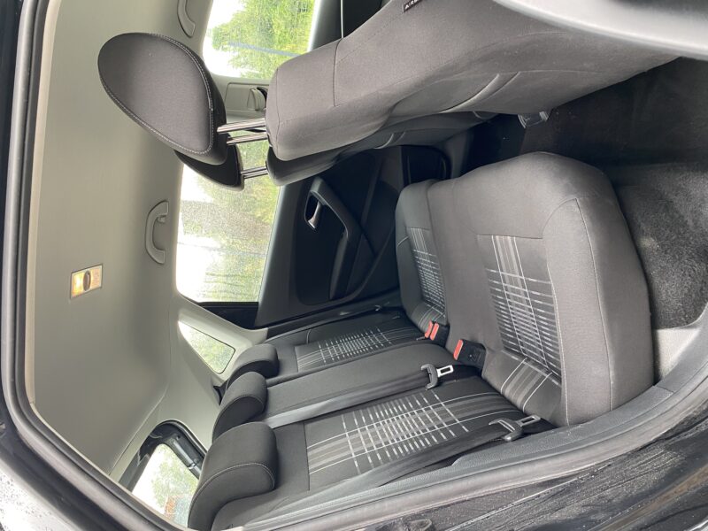 VOLKSWAGEN POLO 2015