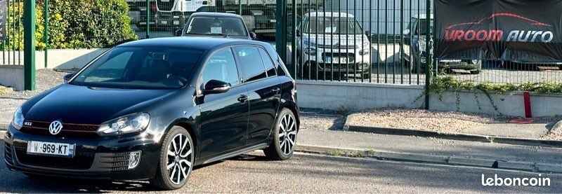 VOLKSWAGEN GOLF 2010