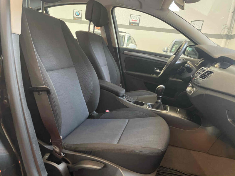 RENAULT LAGUNA III 2009