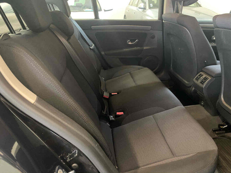 RENAULT LAGUNA III 2009