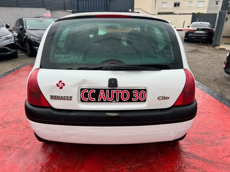 RENAULT CLIO II 2001