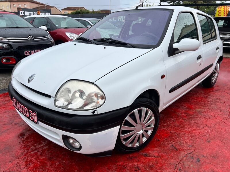 RENAULT CLIO II 2001