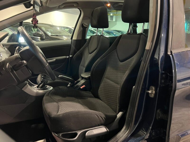 PEUGEOT 308 SW I 2011