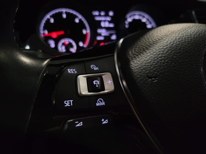 VOLKSWAGEN GOLF VII 105 CV ACC / DEMARRAGE SANS CLE / RADAR