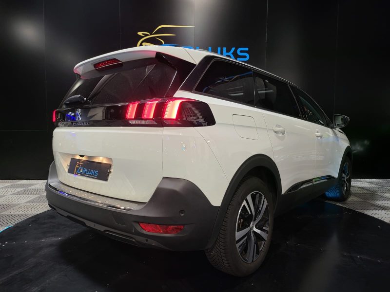PEUGEOT 5008 130 CV ALLURE TOIT OUVRANT / CAMERA / KEYLESS GO