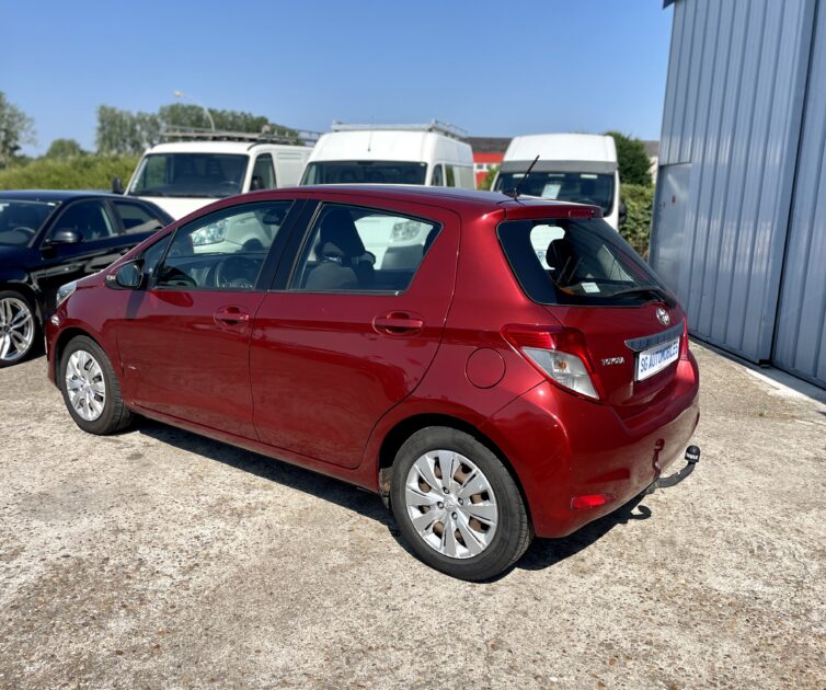 TOYOTA YARIS 2011