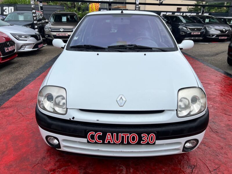RENAULT CLIO II 2001